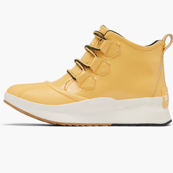 Women's SOREL Out N About III Waterproof Boot Yellow Ray/Sea Salt - Picture 8 of 16